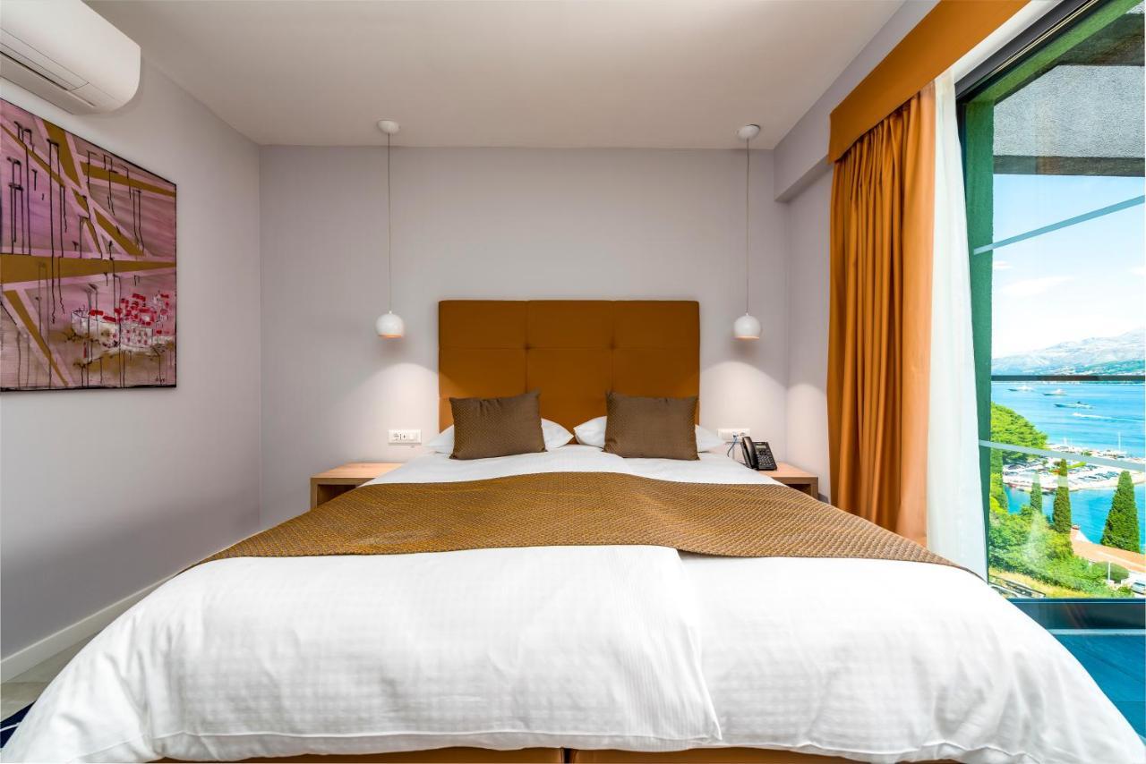 Hotel Seventh 챠브타트 외부 사진