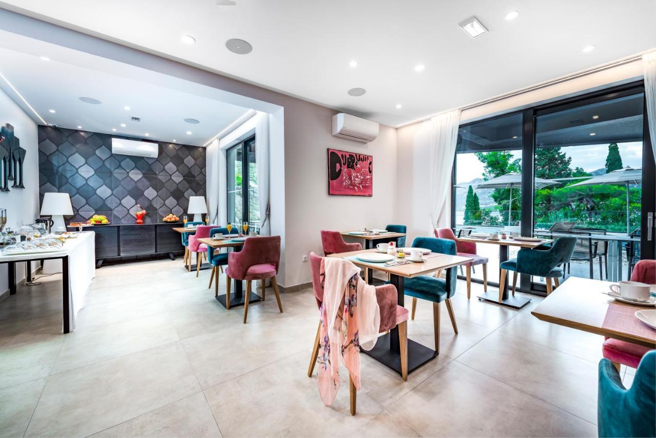 Hotel Seventh 챠브타트 외부 사진