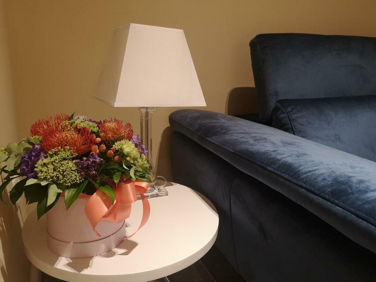 Hotel Seventh 챠브타트 외부 사진